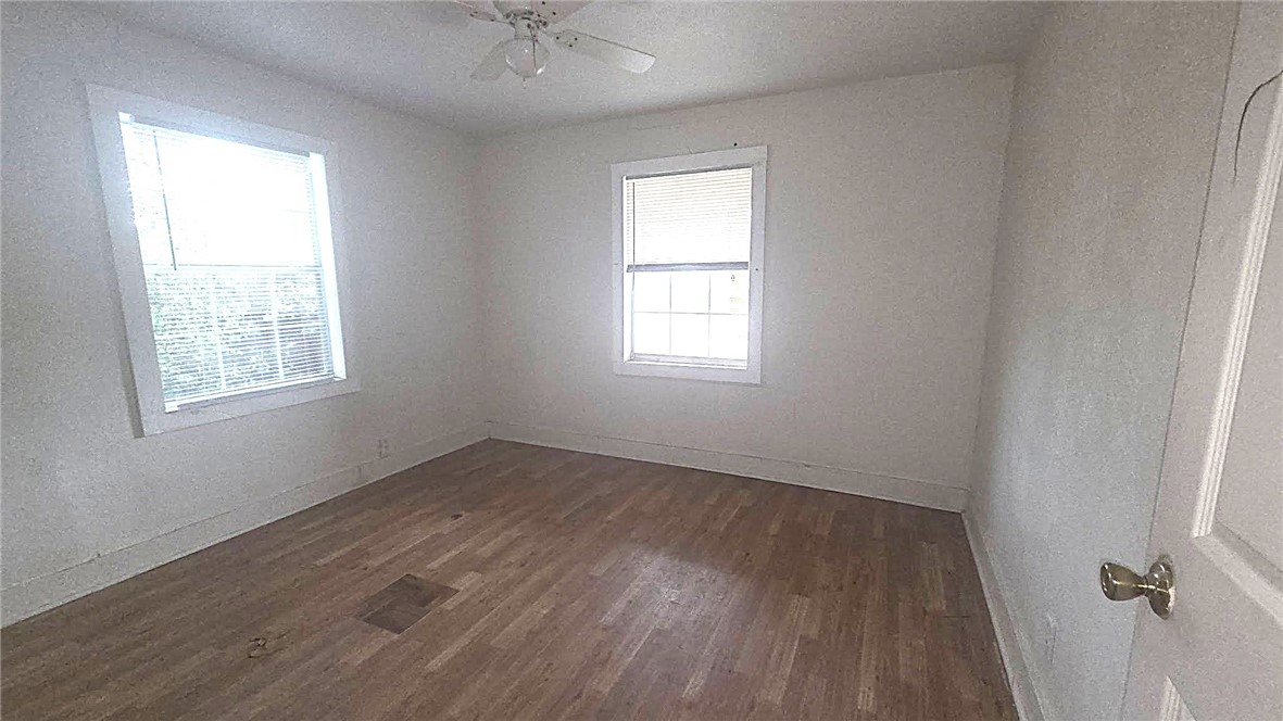176 W Avenue D Ave Property Photo 10