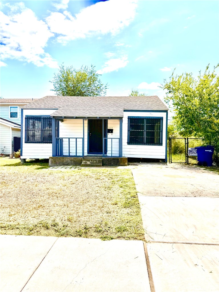 4033 Iturbide St Property Photo 1