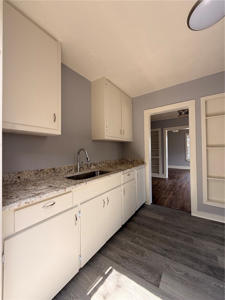 4033 Iturbide St Property Photo 7