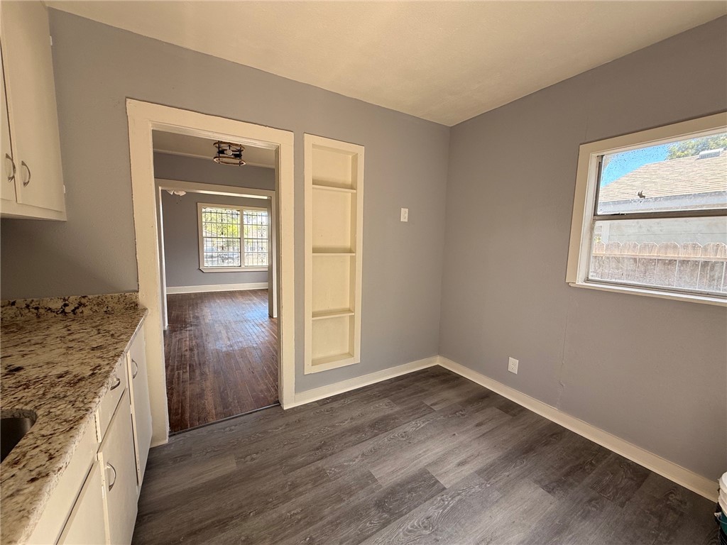 4033 Iturbide St Property Photo 8