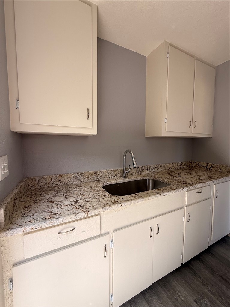 4033 Iturbide St Property Photo 10
