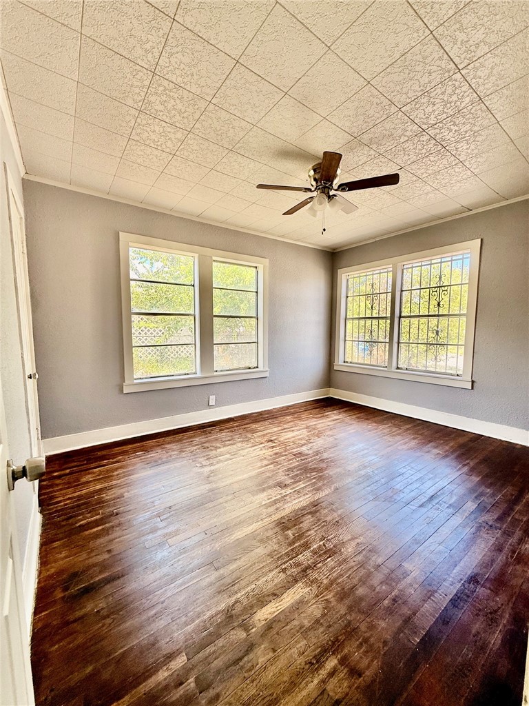 4033 Iturbide St Property Photo 12