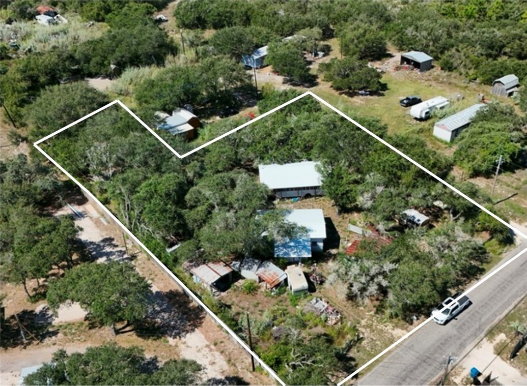 1115 Lee Property Photo 2