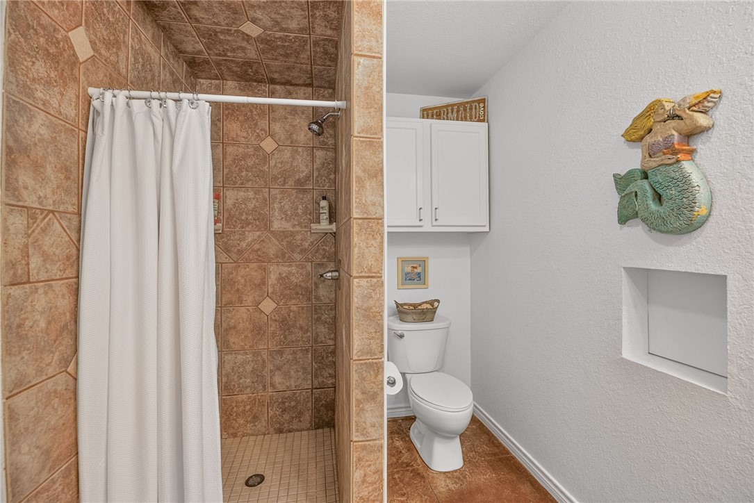 1324 N Verne St Property Photo 35