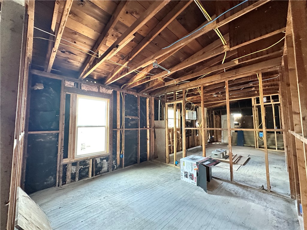 1725 Hickory Pl Property Photo 7
