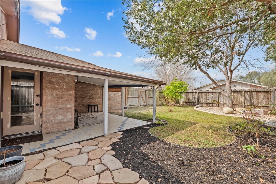 7234 Diamond Ridge Dr Property Photo 19