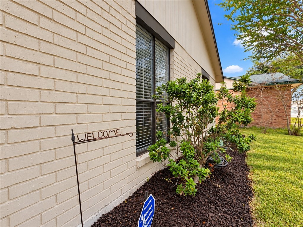 482776 Property Photo 3
