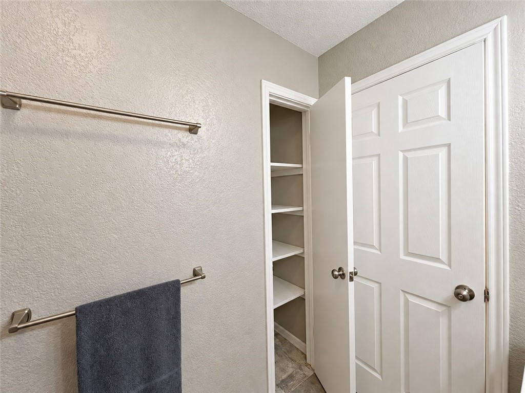 482776 Property Photo 21