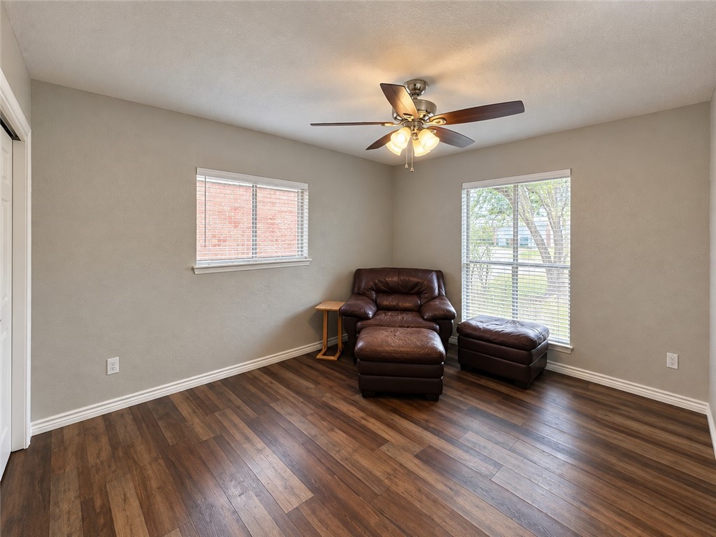 482776 Property Photo 23