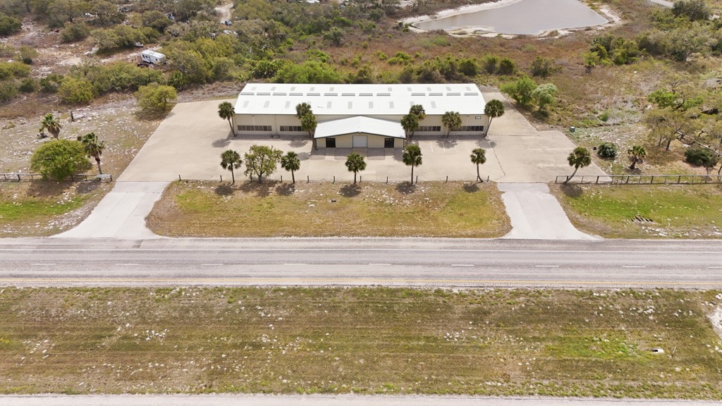 1106 State Highway 35 Property Photo 5