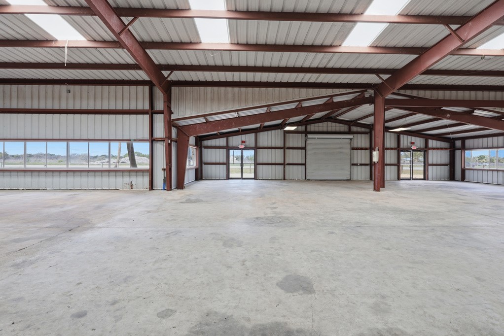 1106 State Highway 35 Property Photo 6