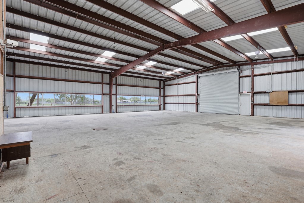 1106 State Highway 35 Property Photo 10