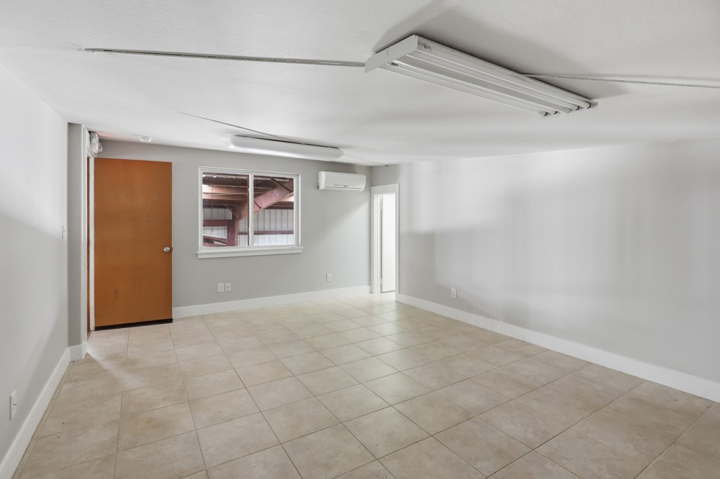 1106 State Highway 35 Property Photo 49