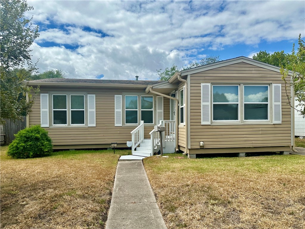 3651 Lawnview St Property Photo 1