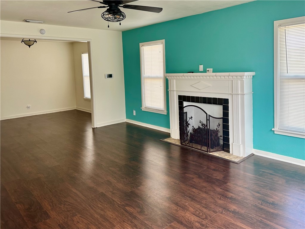 3651 Lawnview St Property Photo 4