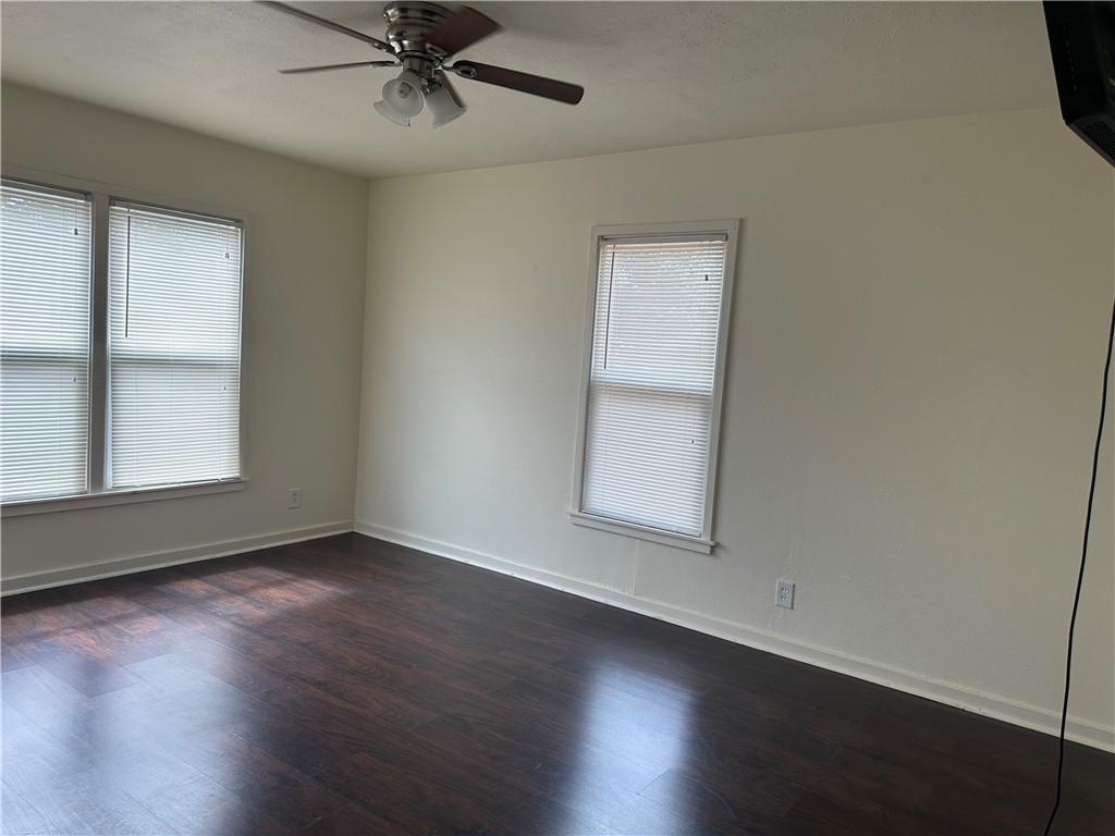 3651 Lawnview St Property Photo 13