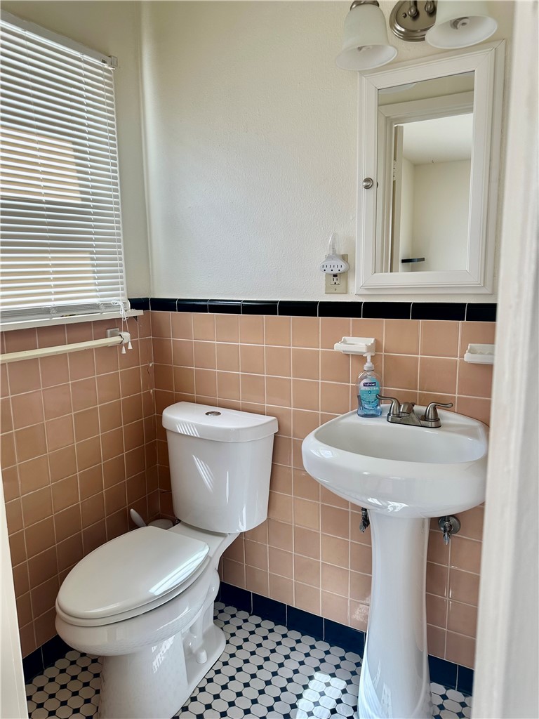 3651 Lawnview St Property Photo 14
