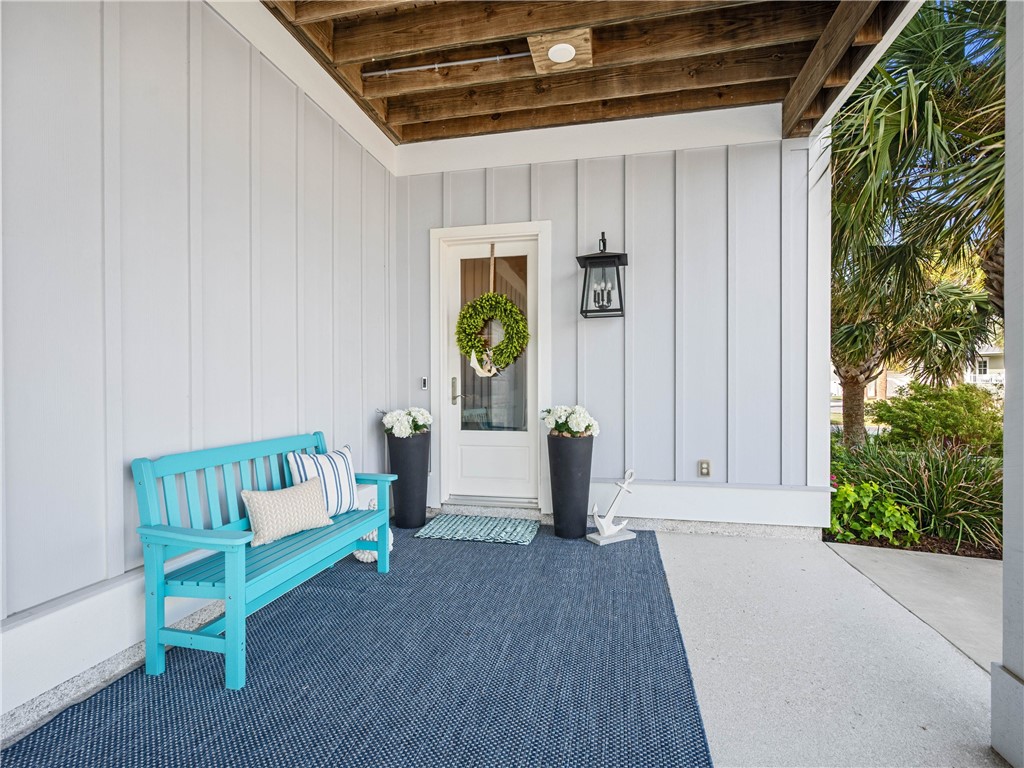 1010 Grand Cayman Ct Property Photo 3