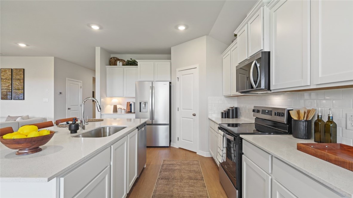 810 Fisher's Island Cir Property Photo 9