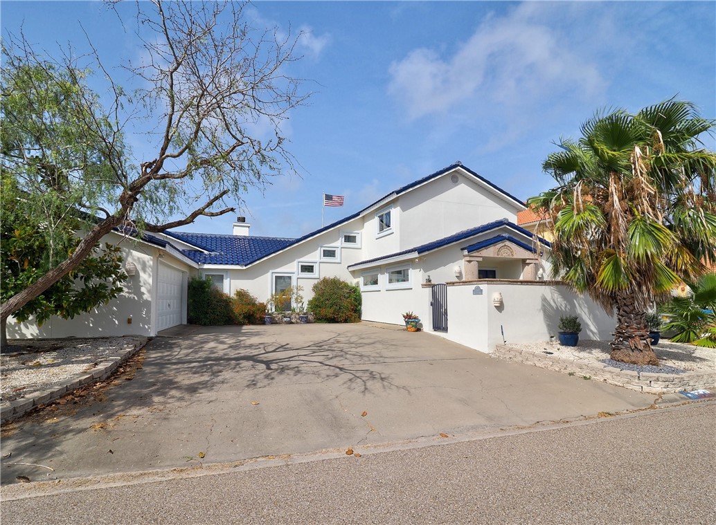 13541 Peseta Ct Property Photo 2