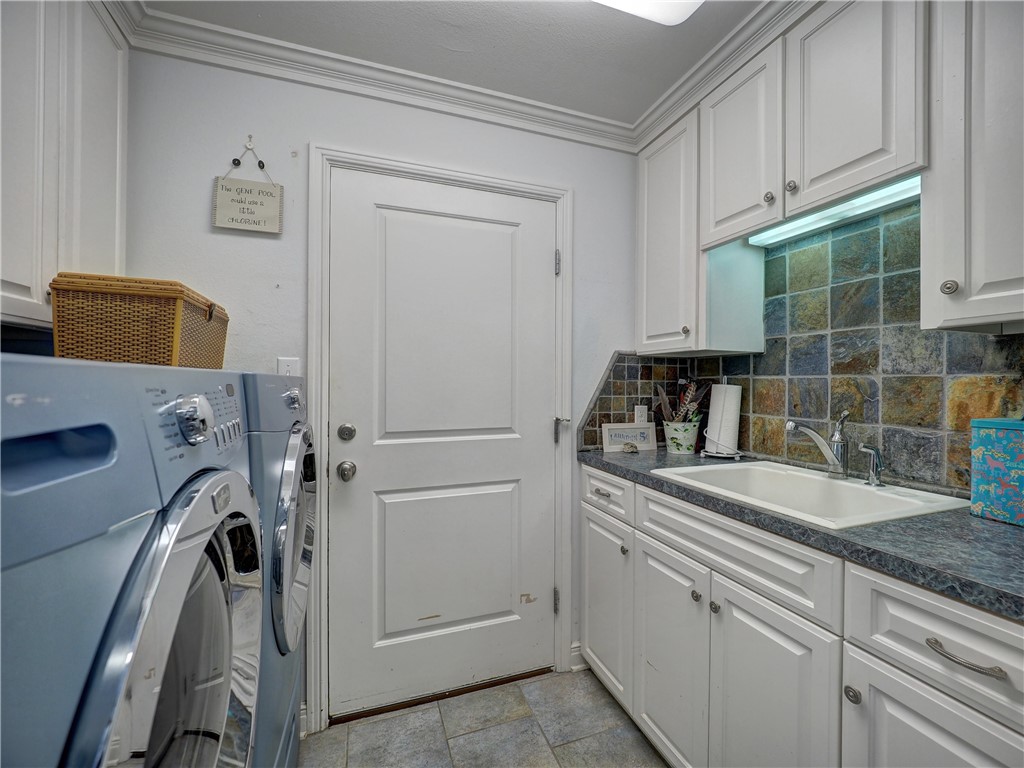 13541 Peseta Ct Property Photo 28