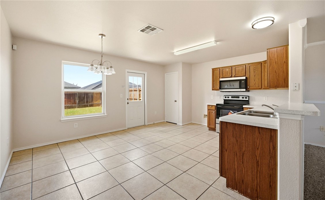 1737 Gallop Property Photo 5