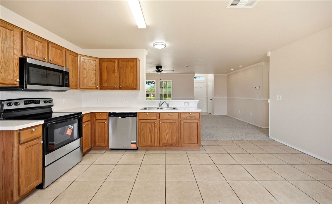 1737 Gallop Property Photo 6