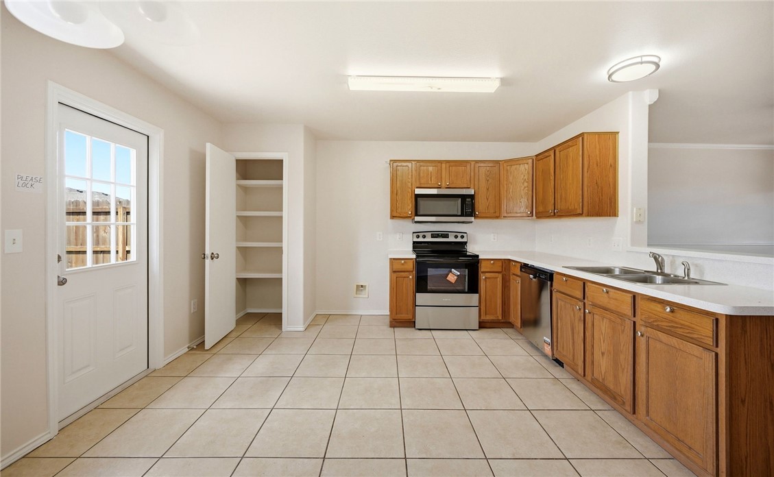 1737 Gallop Property Photo 7