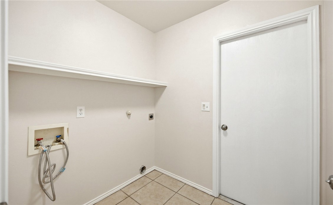 1737 Gallop Property Photo 12