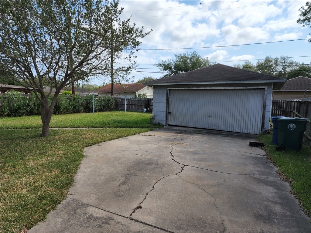 4018 San Fernando Pl Property Photo 2