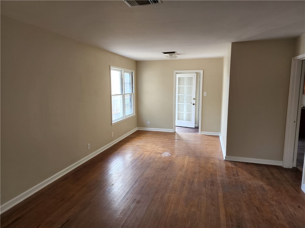 4018 San Fernando Pl Property Photo 3