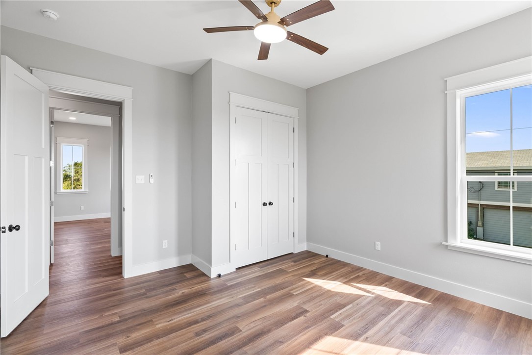 130 West Glen Oak Lane Property Photo 17