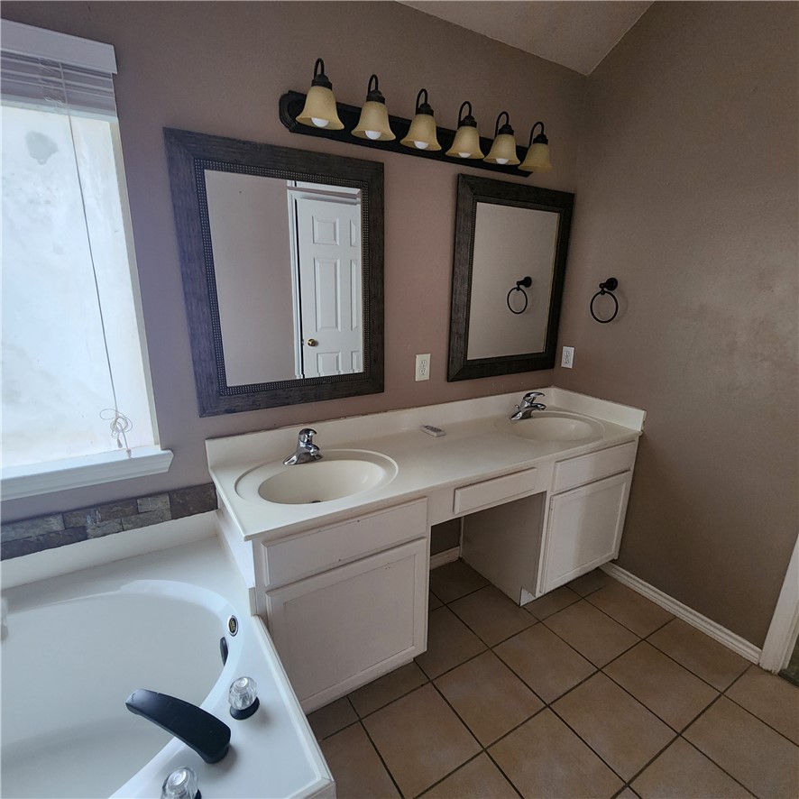 6710 Pembrock Property Photo 11
