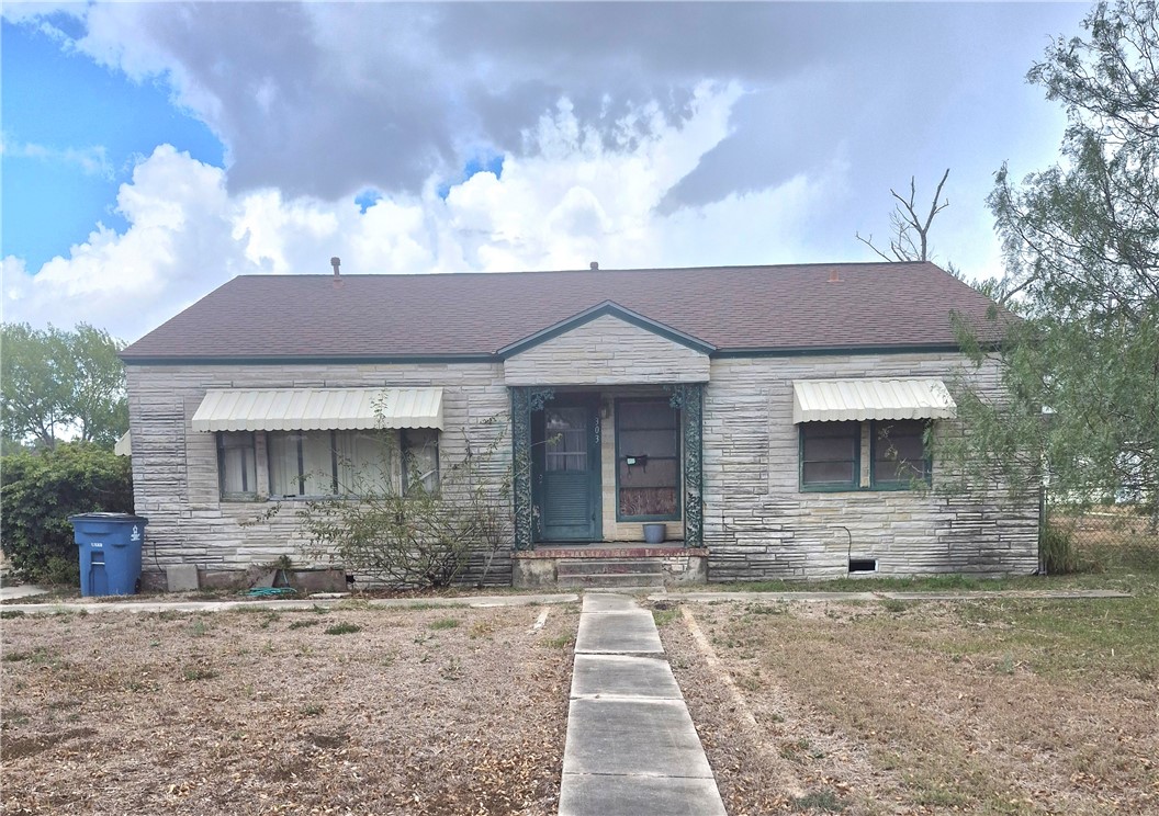 303 E Joyce St Property Photo 1