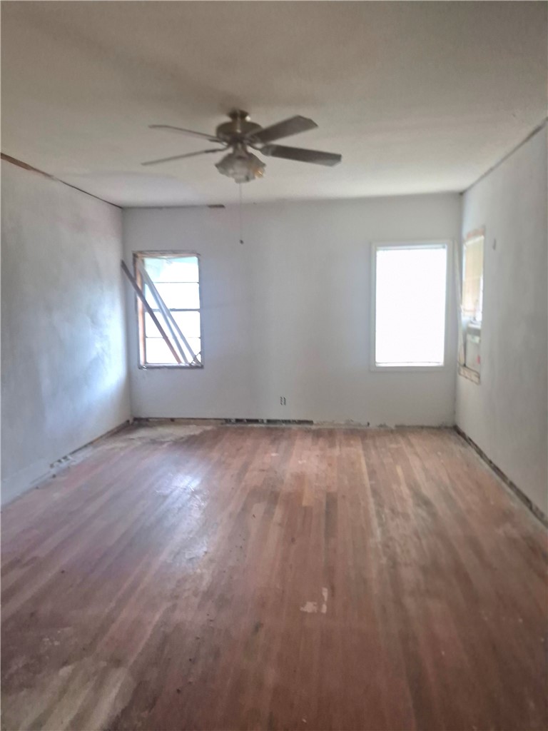 303 E Joyce St Property Photo 6