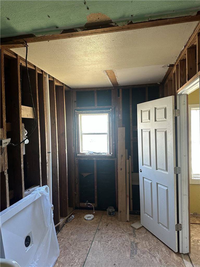 303 E Joyce St Property Photo 9