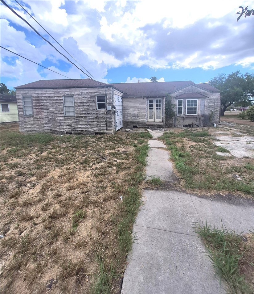 303 E Joyce St Property Photo 12