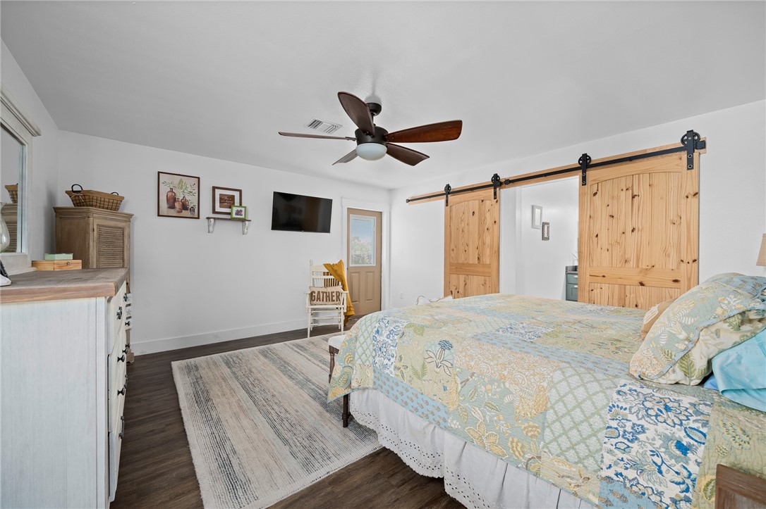 710 E First Property Photo 22