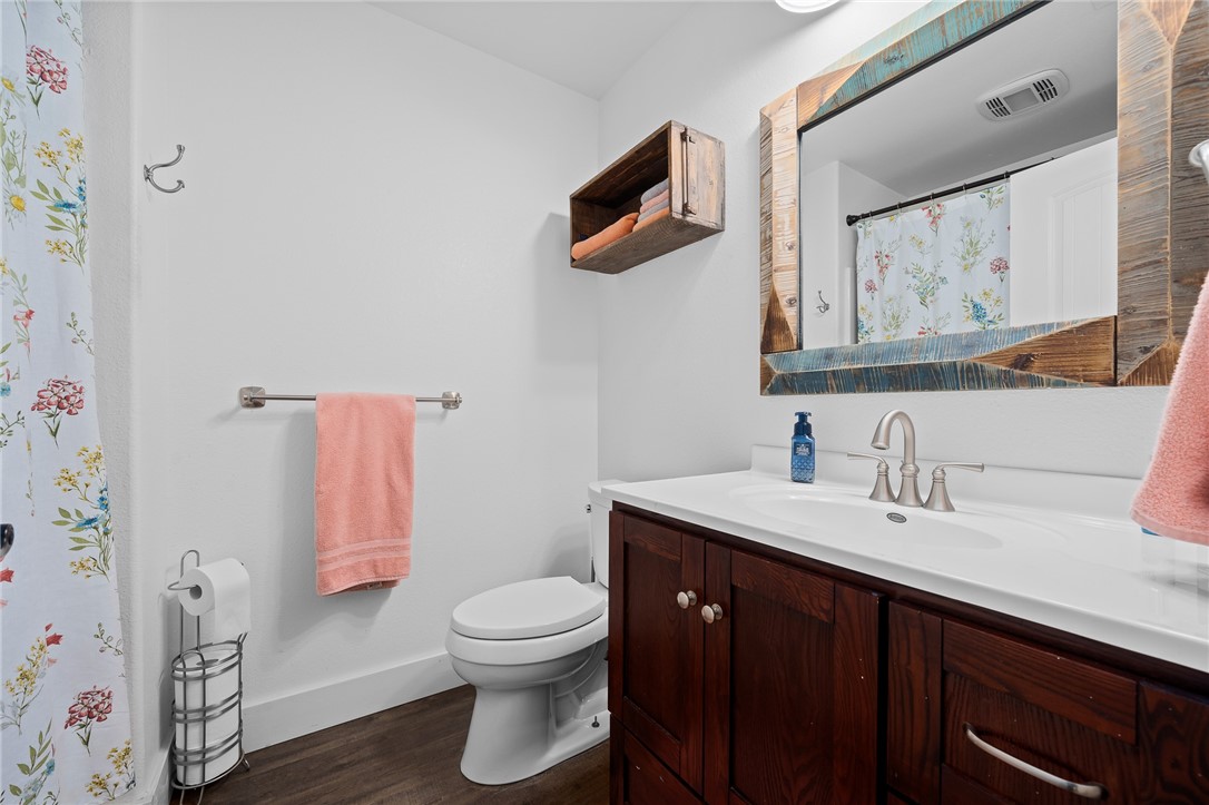 710 E First Property Photo 34