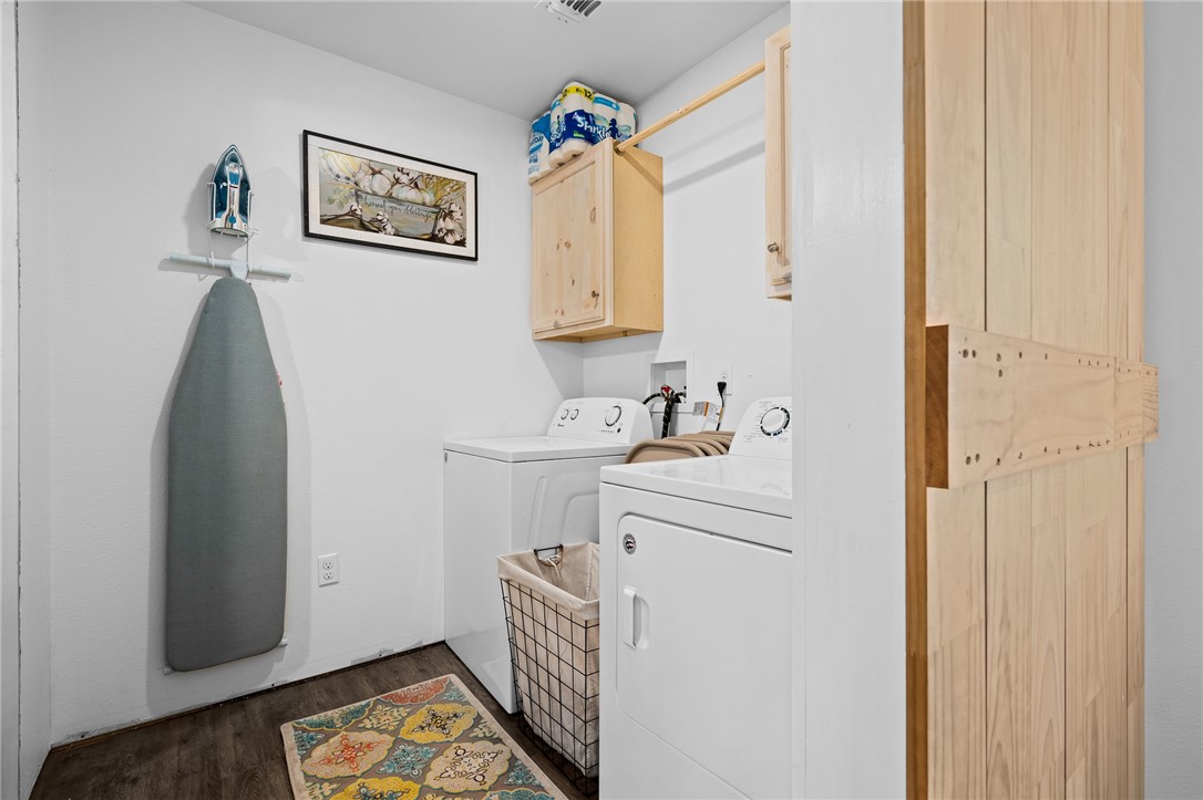 710 E First Property Photo 38