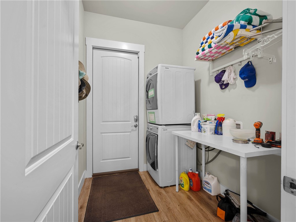 513 Traylor Blvd Property Photo 26