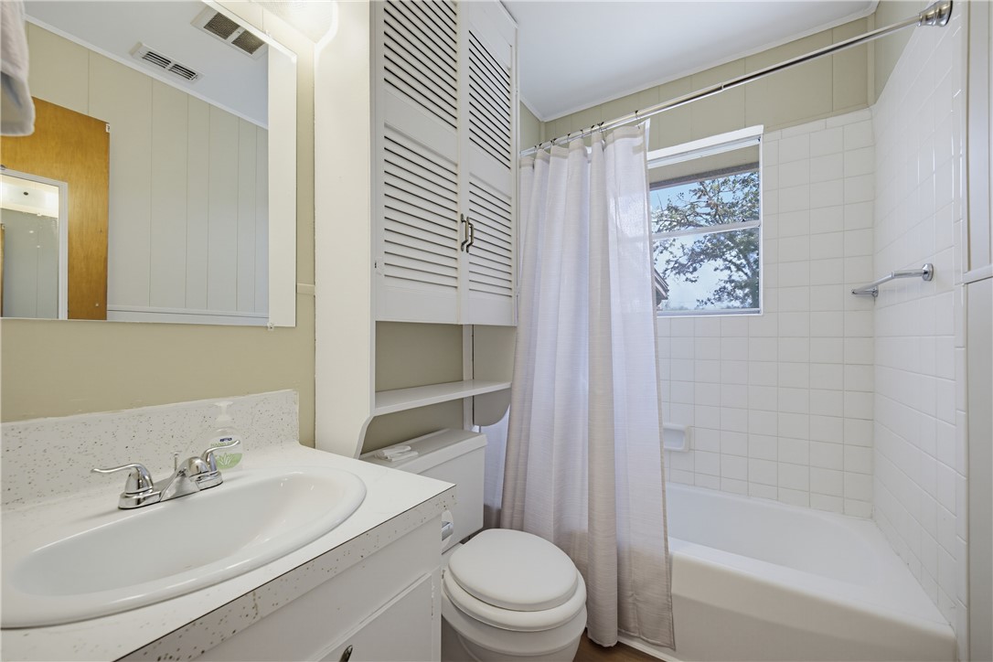 803 Avenue H Property Photo 15