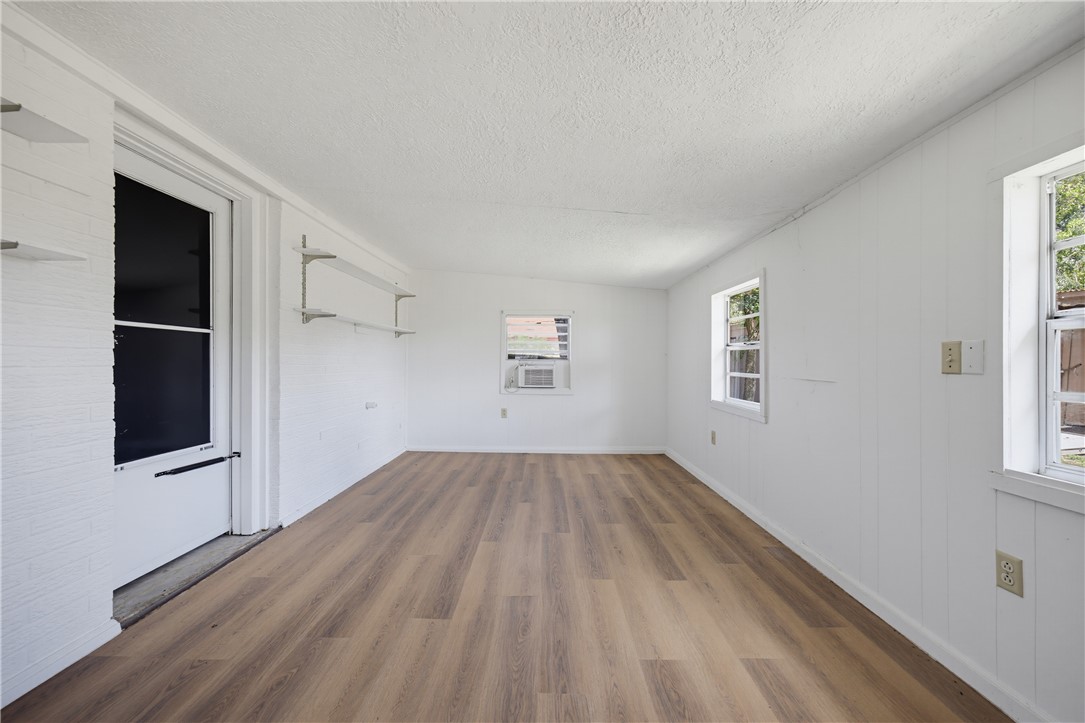 803 Avenue H Property Photo 16