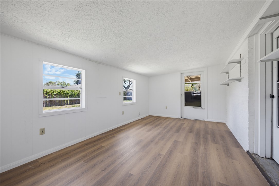 803 Avenue H Property Photo 17