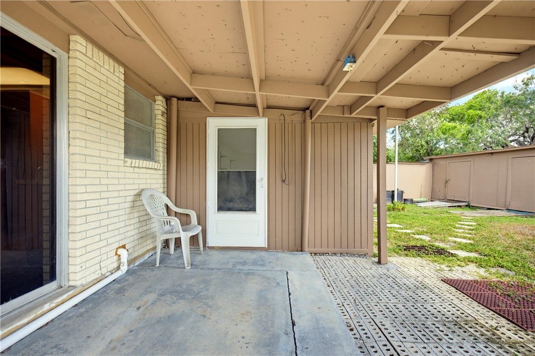 803 Avenue H Property Photo 19