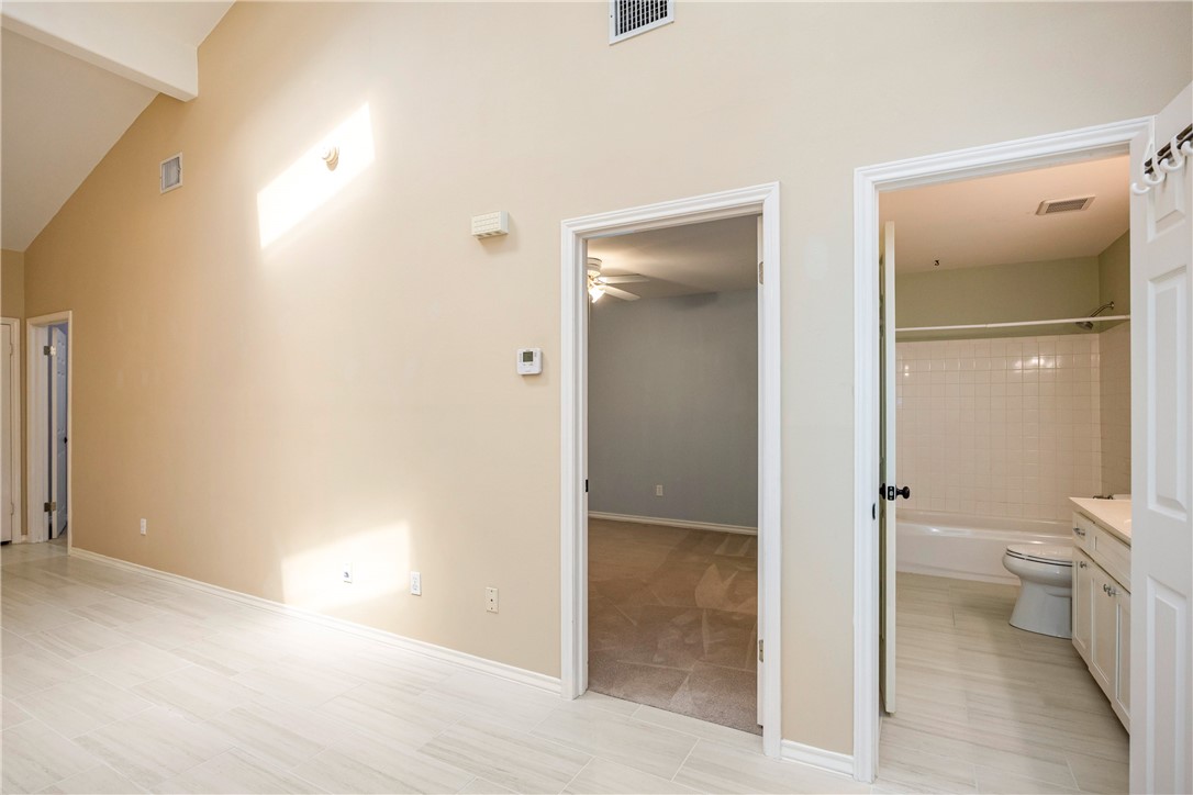 1818 Rodd Field Road D2 Property Photo 27