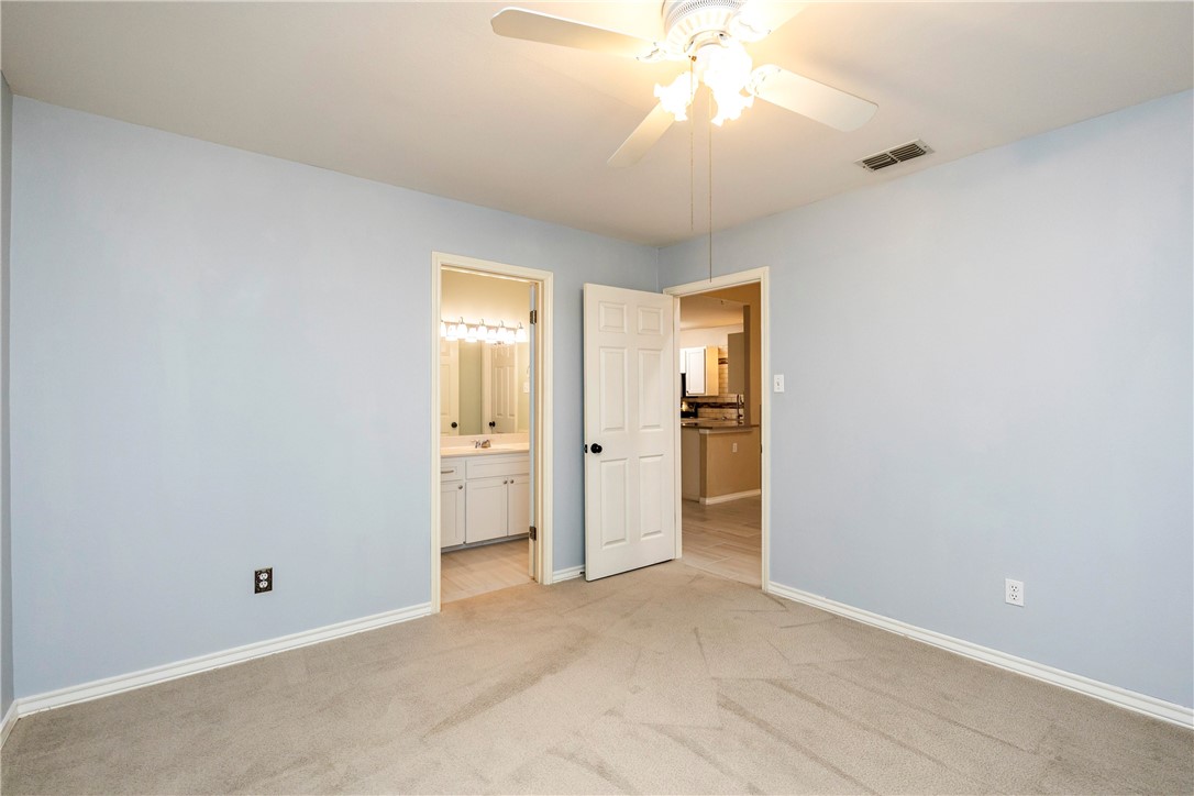 1818 Rodd Field Road D2 Property Photo 30