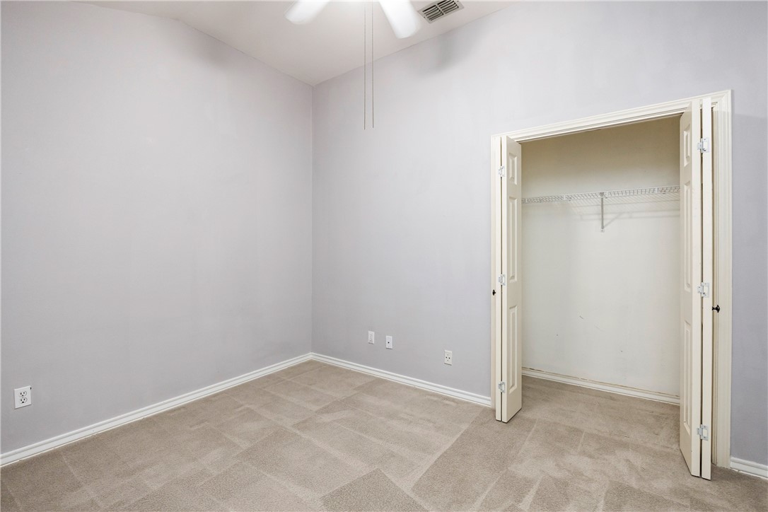 1818 Rodd Field Road D2 Property Photo 33