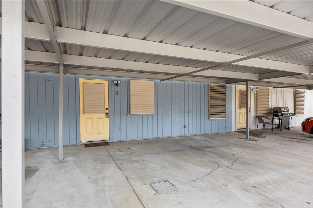 1818 Rodd Field Road D2 Property Photo 35