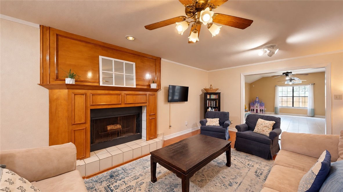 4321 Crested Butte Dr Property Photo 7